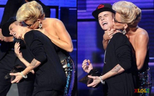 Blonde kiss - JB is scared to death